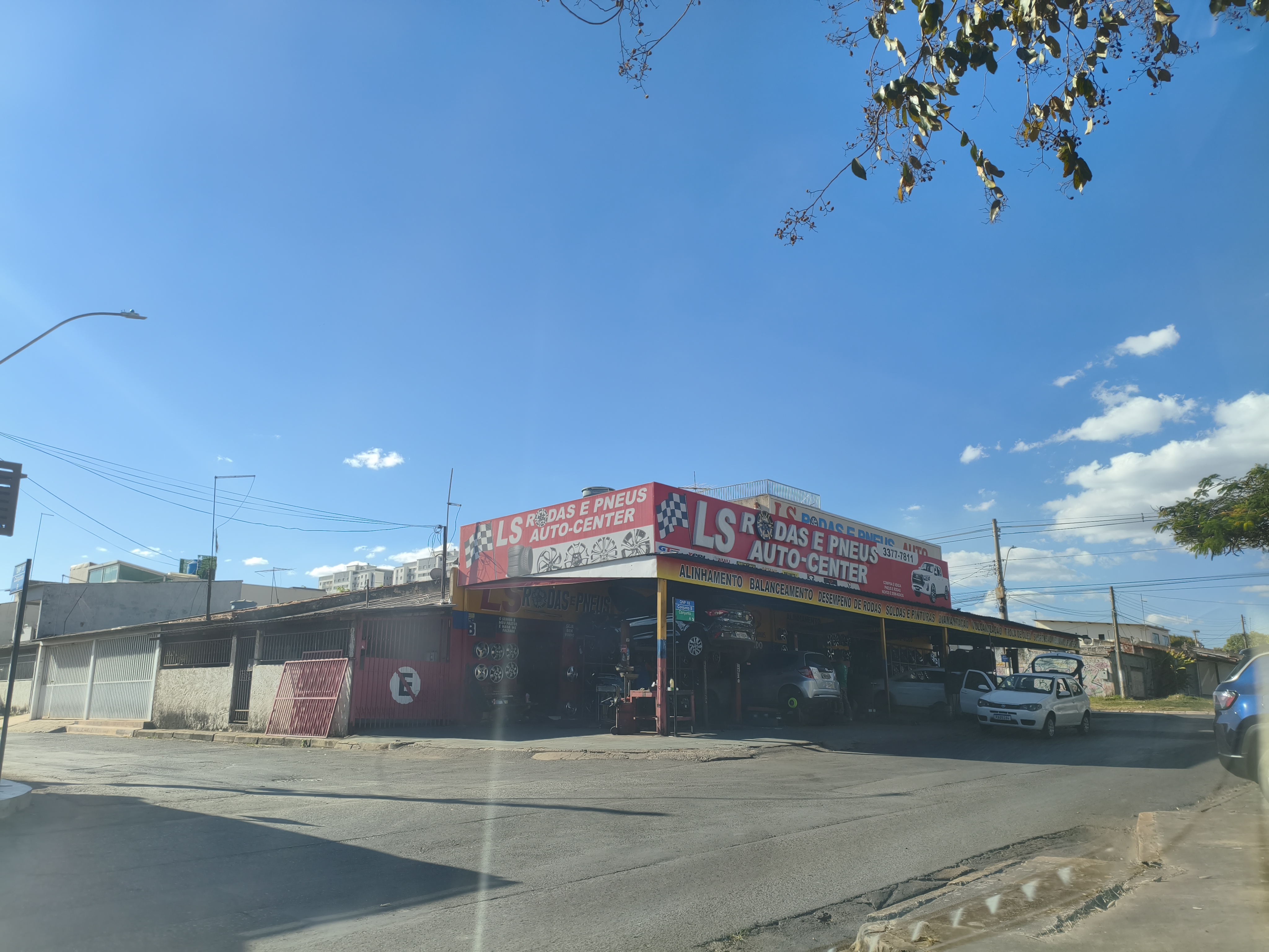 LS Rodas e Pneus Auto-Center em Ceilândia